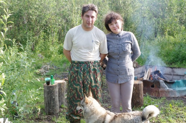С женой на летней рыбалке. Стан на речке Сеуль